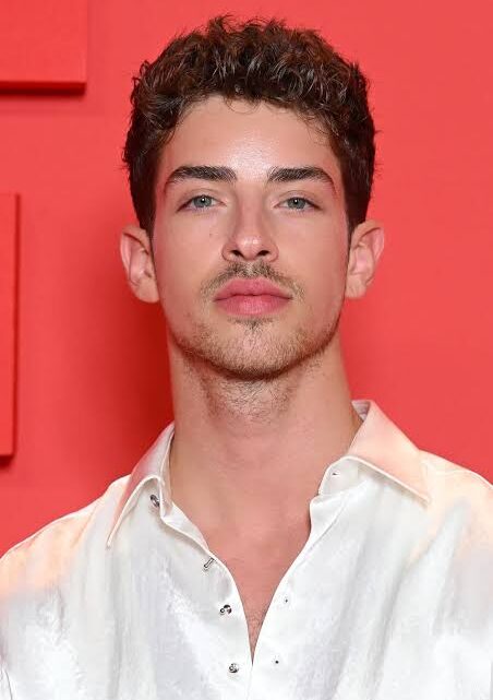 Manu Rios Biography: Movies, TV Shows, Age, Net Worth, Songs, Albums, Wikipedia, Instagram, Parents, Siblings Manu Rios Biography: Movies, TV Shows, Age, Net Worth, Songs, Albums, Wikipedia, Instagram, Parents, Siblings