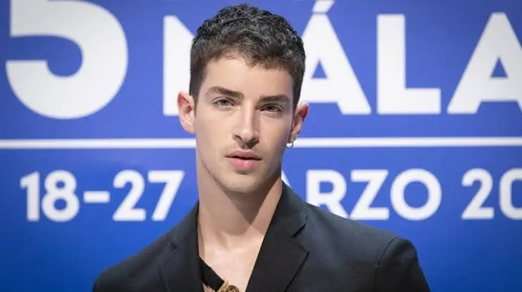 Manu Rios Biography: Movies, TV Shows, Age, Net Worth, Songs, Albums, Wikipedia, Instagram, Parents, Siblings