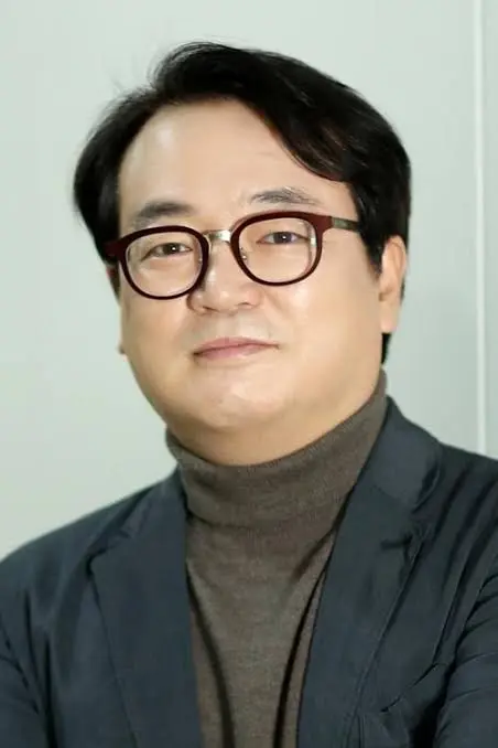 Lee Seo-hwan Biography: Career Change, Age, Daughter, Movies, Net Worth, Theater, Height, Family, Teaching
