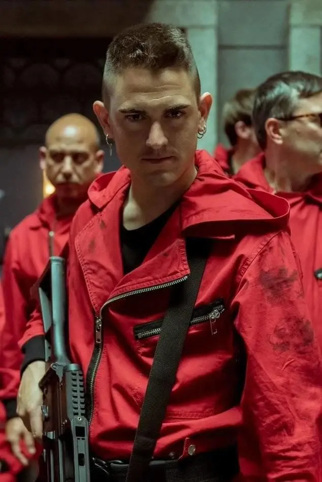 Ahikar Azcona Biography: Age, Net Worth, Money Heist, Radio Show, Parents, Siblings, Height