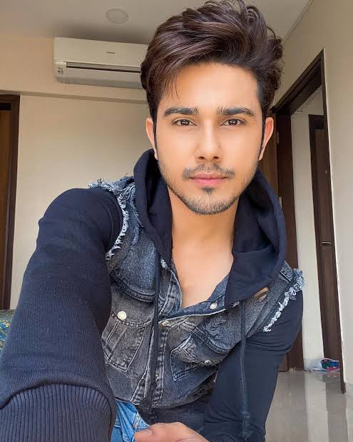 Sunny Chopra Biography: Wife, Age, Dance Career, TikTok Fame, Net Worth, Height, Fitness Modeling Sunny Chopra Biography: Wife, Age, Dance Career, TikTok Fame, Net Worth, Height, Fitness Modeling