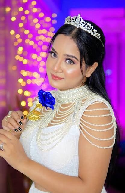 Nilanjana Dhar Biography: Parents, Siblings, Age, Net Worth, Movies, TV Shows, Instagram Nilanjana Dhar Biography: Parents, Siblings, Age, Net Worth, Movies, TV Shows, Instagram