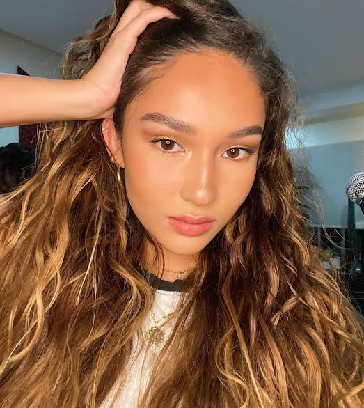 Ina Raymundo’s Daughter, Erika Poturnak Biography: Movies, Instagram, Songs, Career, Age, Net Worth Ina Raymundo’s Daughter, Erika Poturnak Biography: Movies, Instagram, Songs, Career, Age, Net Worth