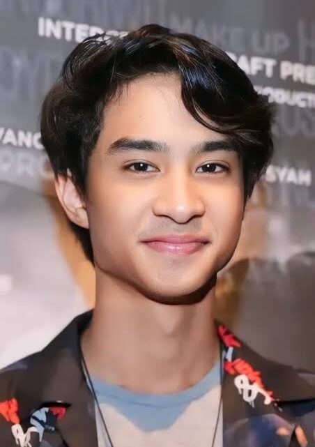 Devano Danendra Biography: Age, Parents, Songs, Movies, Net Worth, Girlfriend, Height Devano Danendra Biography: Age, Parents, Songs, Movies, Net Worth, Girlfriend, Height