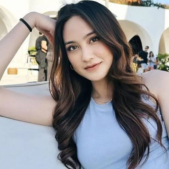 Salshabilla Adriani Biography: Songs, Movies, TV Shows, Age, Net Worth, Instagram, Height, Parents, Husband Salshabilla Adriani Biography: Songs, Movies, TV Shows, Age, Net Worth, Instagram, Height, Parents, Husband