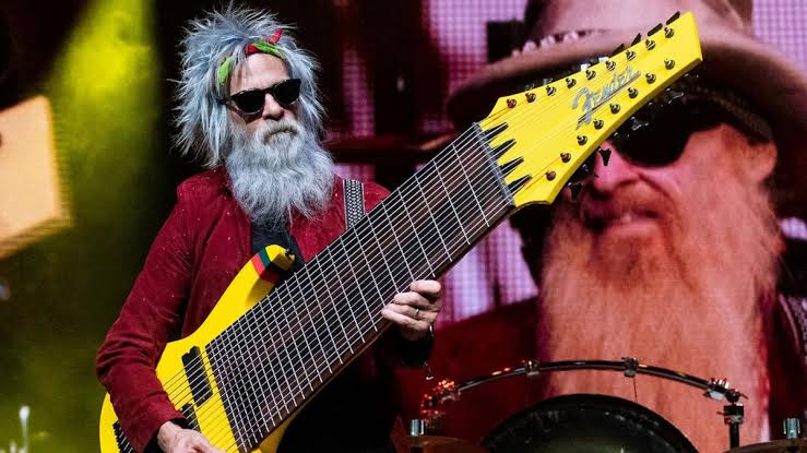 Elwood Francis Biography: Wife, Age, Children, Net Worth, Height, Parents, Career, ZZ Top Elwood Francis Biography: Wife, Age, Children, Net Worth, Height, Parents, Career, ZZ Top