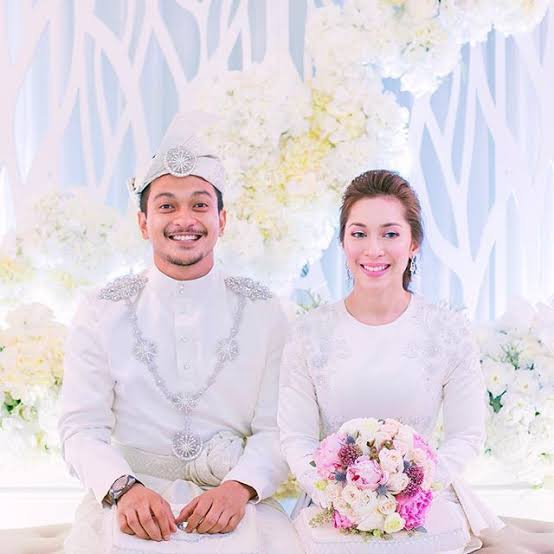 Shukri Yahaya’s wife, Tya Adnan Biography: Age, Children, Net Worth, Parents, Business, Instagram Shukri Yahaya’s wife, Tya Adnan Biography: Age, Children, Net Worth, Parents, Business, Instagram