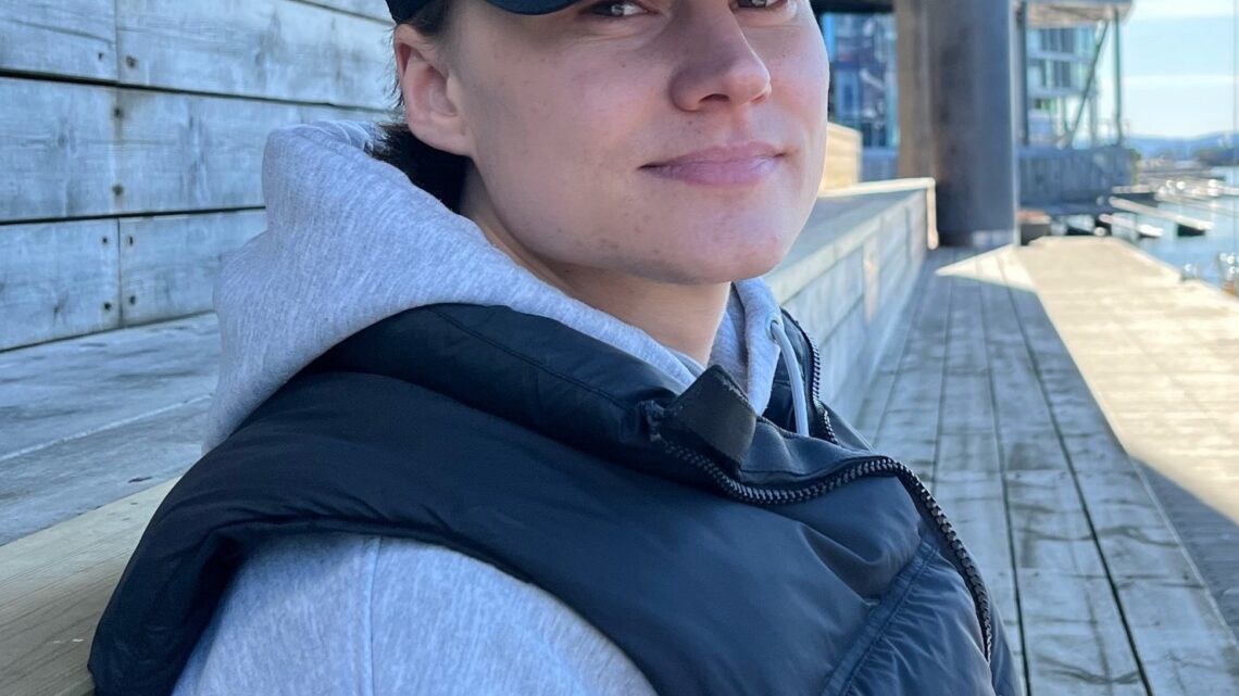 Henrik Oven Biography: Age, Girlfriend, Net Worth, TikTok, Instagram Henrik Oven Biography: Age, Girlfriend, Net Worth, TikTok, Instagram