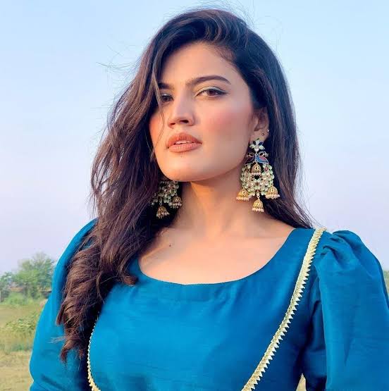 Iqra Kanwal Biography: Husband, Age, Net Worth, Height, Parents, YouTube, Sisters Iqra Kanwal Biography: Husband, Age, Net Worth, Height, Parents, YouTube, Sisters