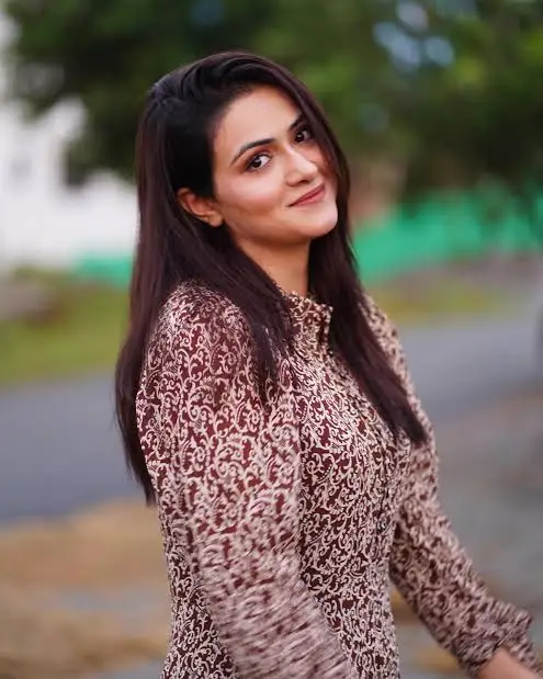 Sehar Hayyat Biography: Husband, Age, Net Worth, Height, Parents, TikTok, Career