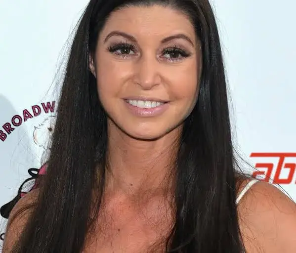 Kalani Hilliker’s Mother, Kira Girard Biography: Husband, Age, Kids, Height, Net Worth, Dance Moms, Instagram