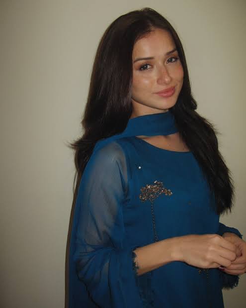 Aena Khan Biography: Movies, TV Shows, Husband, Instagram, Age, Net Worth, Parents, Height Aena Khan Biography: Movies, TV Shows, Husband, Instagram, Age, Net Worth, Parents, Height
