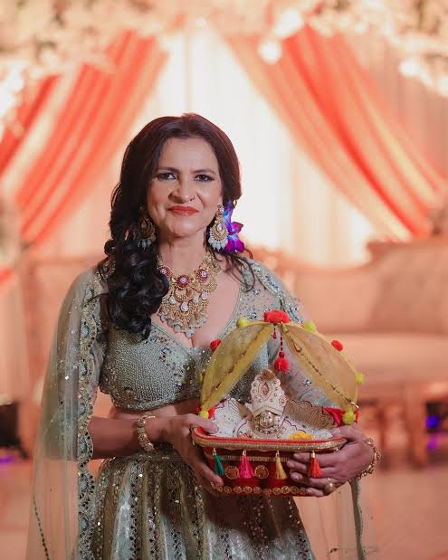 Dimple Malhan Biography: Age, Husband, Children, Net Worth, Height, YouTube, Instagram Dimple Malhan Biography: Age, Husband, Children, Net Worth, Height, YouTube, Instagram