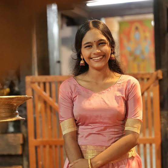 Shivani Menon Biography: Age, Height, Net Worth, Parents, TV Shows, Awards Shivani Menon Biography: Age, Height, Net Worth, Parents, TV Shows, Awards