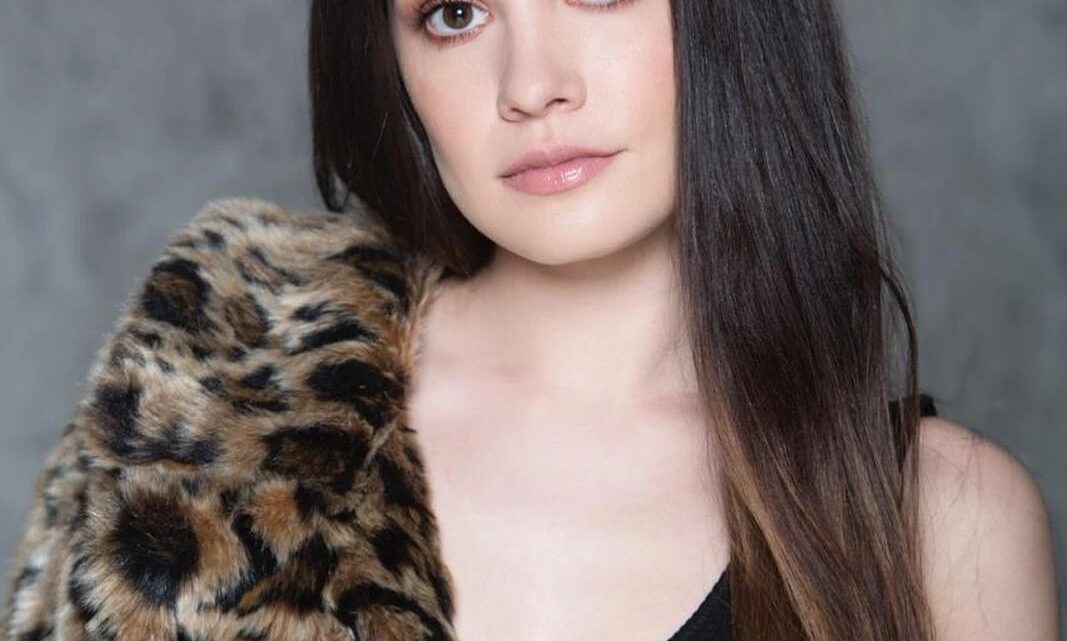 Kariam Castro Biography: Songs, Movies, Husband, Parents, Height, Net Worth, Age Kariam Castro Biography: Songs, Movies, Husband, Parents, Height, Net Worth, Age