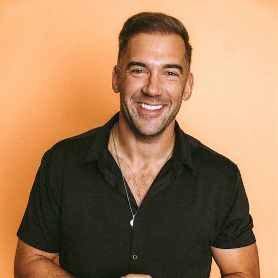 Lewis Howes Biography: Wife, Age, Net Worth, Height, Parents, Podcast, Books, Religion Lewis Howes Biography: Wife, Age, Net Worth, Height, Parents, Podcast, Books, Religion