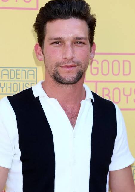 Daren Kagasoff Biography: Wife, Age, Height, Net Worth, Parents, Movies & TV Shows Daren Kagasoff Biography: Wife, Age, Height, Net Worth, Parents, Movies & TV Shows