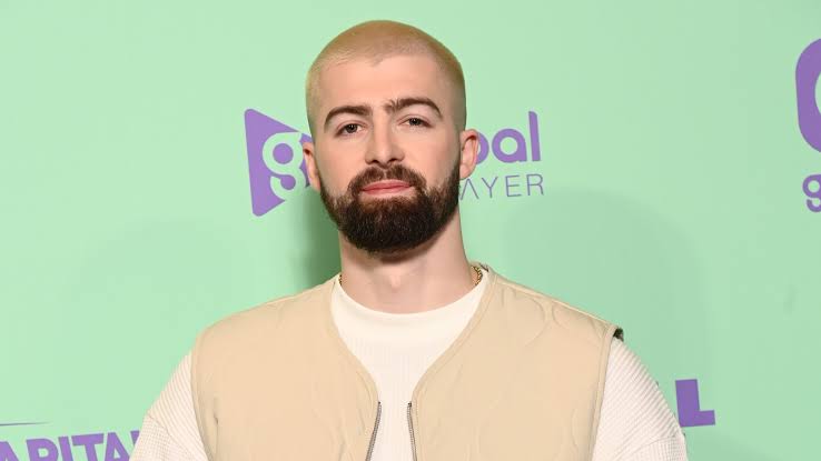 Tom Malone Jr Biography: Age, Girlfriend, Net Worth, TikTok, Height, Parents, Gogglebox Tom Malone Jr Biography: Age, Girlfriend, Net Worth, TikTok, Height, Parents, Gogglebox