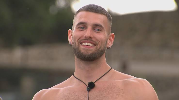 Zachariah Noble Biography: Age, Girlfriend, Height, Net Worth, Career, Love Island Zachariah Noble Biography: Age, Girlfriend, Height, Net Worth, Career, Love Island