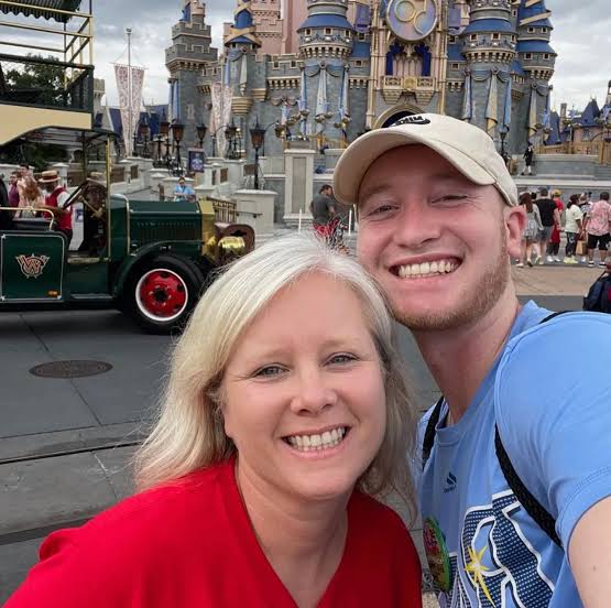 Josh Godfrey Biography: Age, Wife, Net Worth, Height, TikTok, Parents Josh Godfrey Biography: Age, Wife, Net Worth, Height, TikTok, Parents