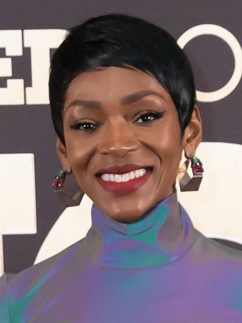 Caroline Chikezie Biography: Age, Husband, Children, Net Worth, Height, Movies, TV Shows, Career Caroline Chikezie Biography: Age, Husband, Children, Net Worth, Height, Movies, TV Shows, Career