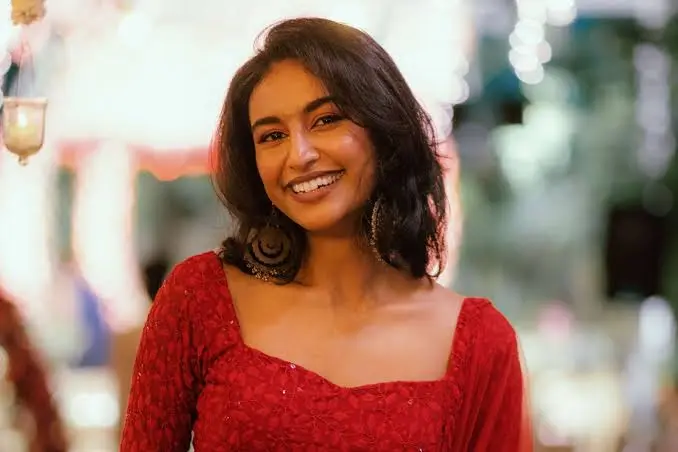 Rida Tharana Biography: Age, Boyfriend, Net Worth, Height, Instagram, Career, Parents, YouTube