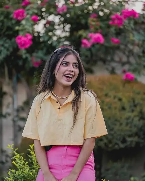 Pragati Verma Biography: Boyfriend, Age, Family, Height, Net Worth, YouTube, Music Videos