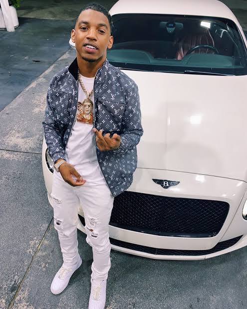 B Lou Biography: Age, Net Worth, Music, YouTube, Height, Career, ZIAS! B Lou Biography: Age, Net Worth, Music, YouTube, Height, Career, ZIAS!