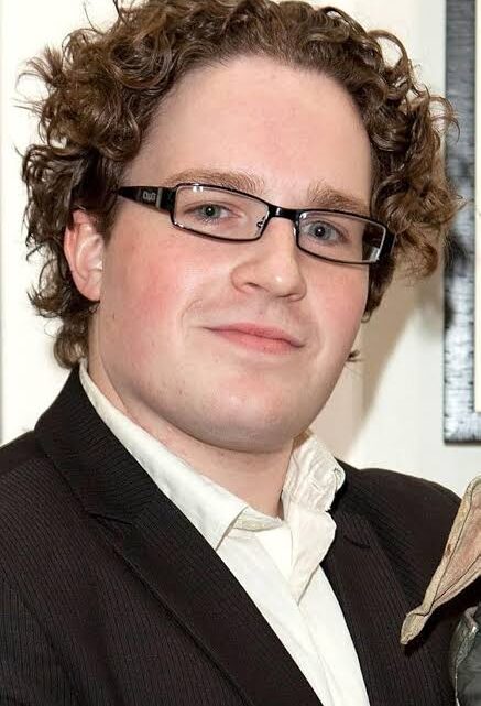 Toby Froud Biography: Age, Wife, Children, Net Worth, Height, Parents, Movies & TV Shows Toby Froud Biography: Age, Wife, Children, Net Worth, Height, Parents, Movies & TV Shows