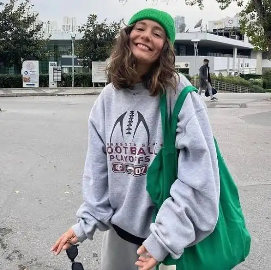 Sude Alkış Biography: Age, Net Worth, YouTube, Height, Parents, Siblings, Career
