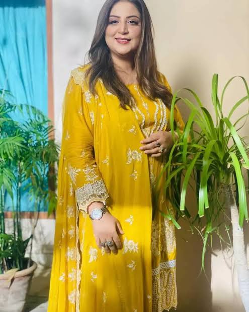 Sadaf Aashan Biography: Husband, Age, Children, Net Worth, Height, TV Shows, Career Sadaf Aashan Biography: Husband, Age, Children, Net Worth, Height, TV Shows, Career