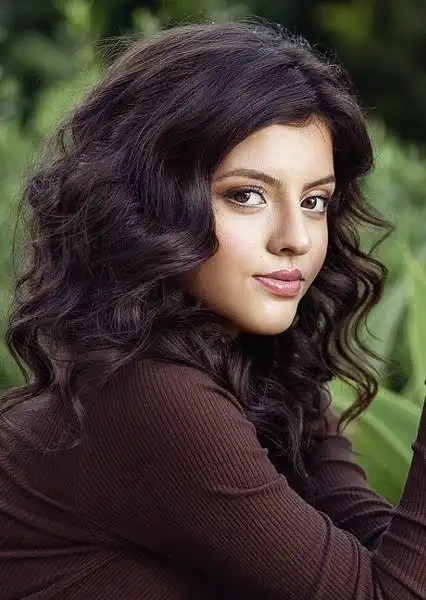 Sofia Chicorelli Serna Biography: Age, Height, Net Worth, Parents, Brother, Career, Movies & TV Shows