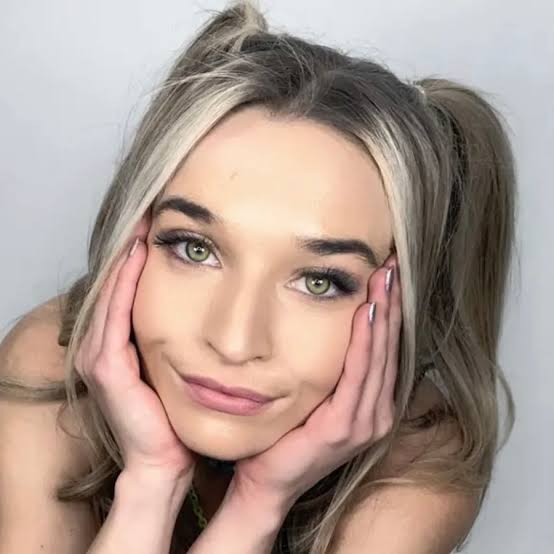 Sarah Moliski Biography: Age, Boyfriend, Net Worth, Movies & TV Shows, Parents, Height, Comedy Sarah Moliski Biography: Age, Boyfriend, Net Worth, Movies & TV Shows, Parents, Height, Comedy