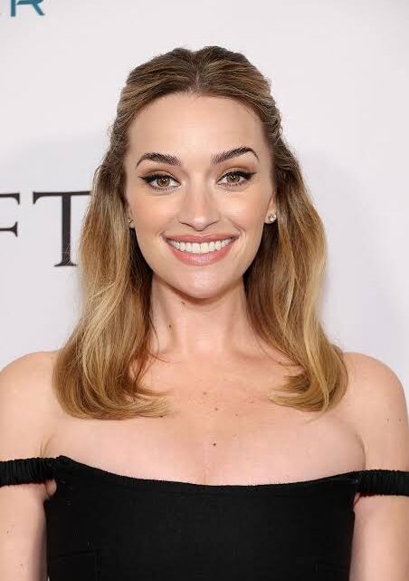 Brianne Howey Biography: Husband, Age, Children, Net Worth, Height, Movies, TV Shows Brianne Howey Biography: Husband, Age, Children, Net Worth, Height, Movies, TV Shows