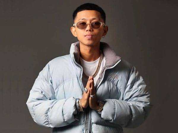 Flow G Bio: Girlfriend, Age, Net Worth, Songs, Albums, Height, Parents, Ex Battalion Flow G Bio: Girlfriend, Age, Net Worth, Songs, Albums, Height, Parents, Ex Battalion
