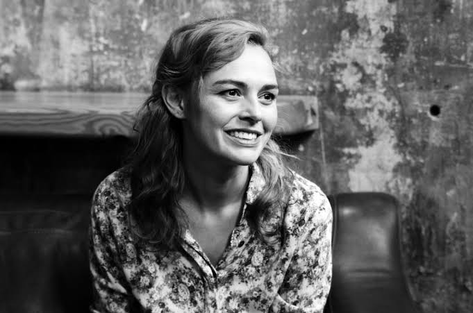 Tinarie van Wyk-Loots Biography: Age, Partner, Net Worth, Movies & TV Shows, Height Tinarie van Wyk-Loots Biography: Age, Partner, Net Worth, Movies & TV Shows, Height