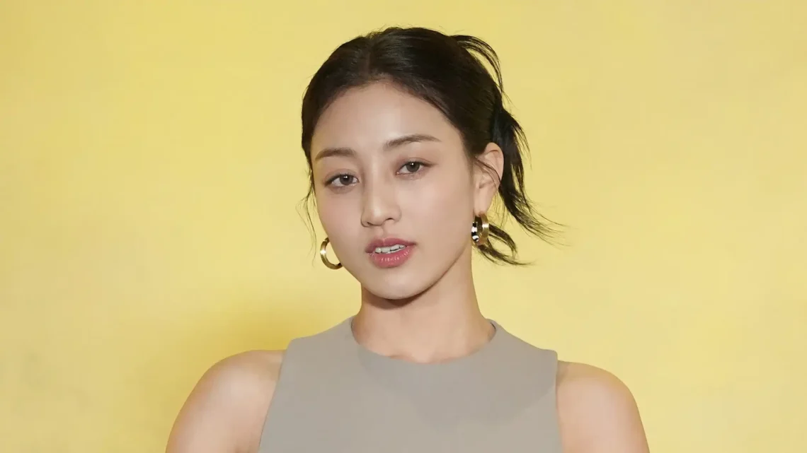 Jihyo Biography: Age, Net Worth, Height, Songs, Family, Awards, Movies