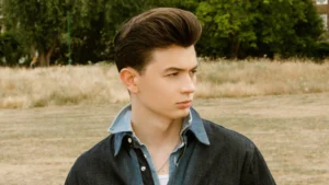 Elliot James Reay