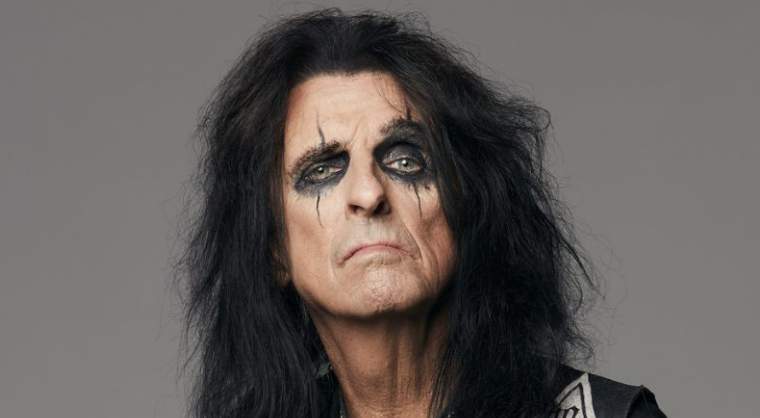 Alice Cooper’s sister, Nicola Crandall Biography: Sister, Banking, Age, Net Worth, Parents, Career, Family
