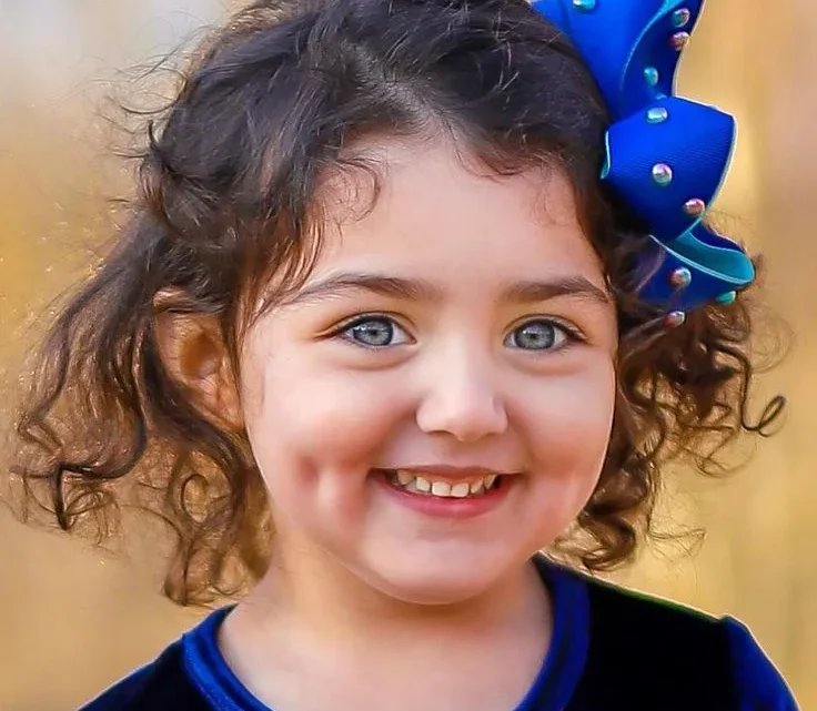 Anahita Hashemzadeh Biography: Age, Parents, Instagram, Modeling, Art, Net Worth, Iranian Heritage