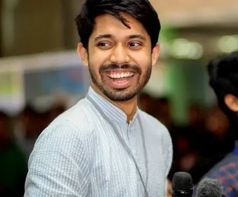 Ayman Sadiq Biography: YouTube, Nationality, Age, Net Worth, Spouse, Height, Awards