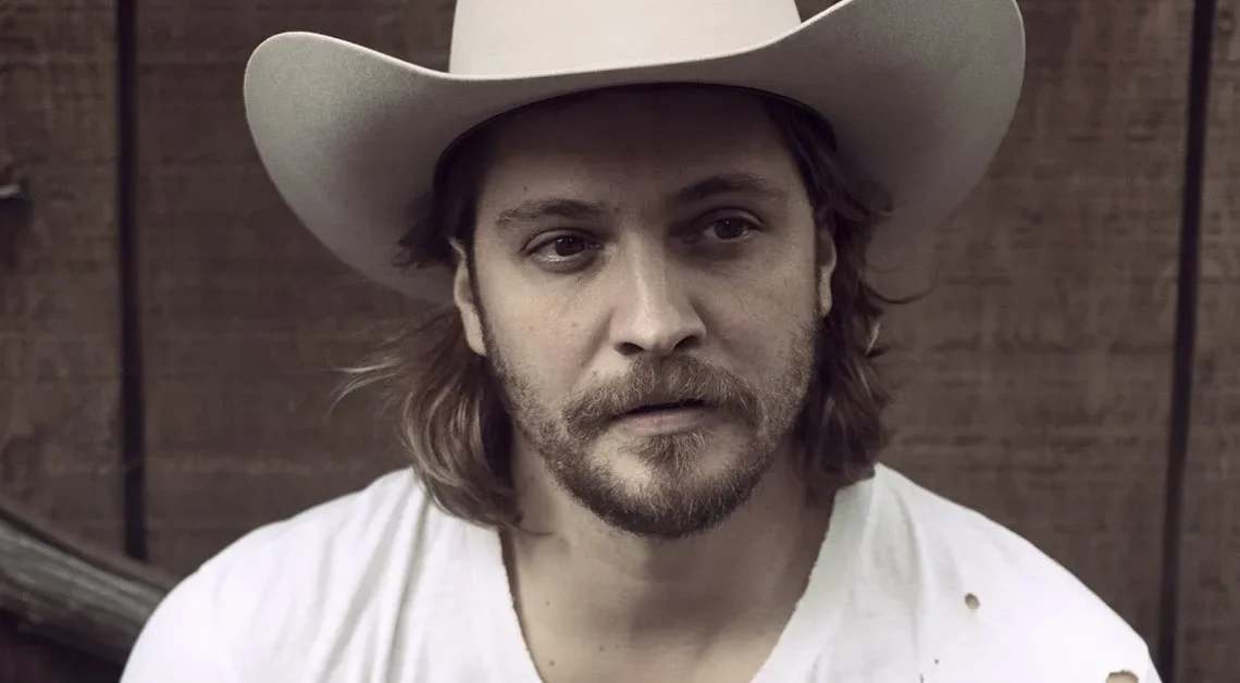 Luke Grimes Biography: Age, Parents, Siblings, Net Worth, Height, Ethnicity, Wife, Child, Albums, Music Videos