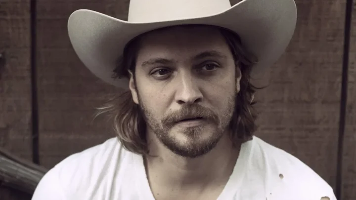 Luke Grimes Biography: Age, Parents, Siblings, Net Worth, Height, Ethnicity, Wife, Child, Albums, Music Videos