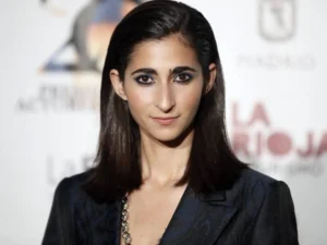 Alba Flores