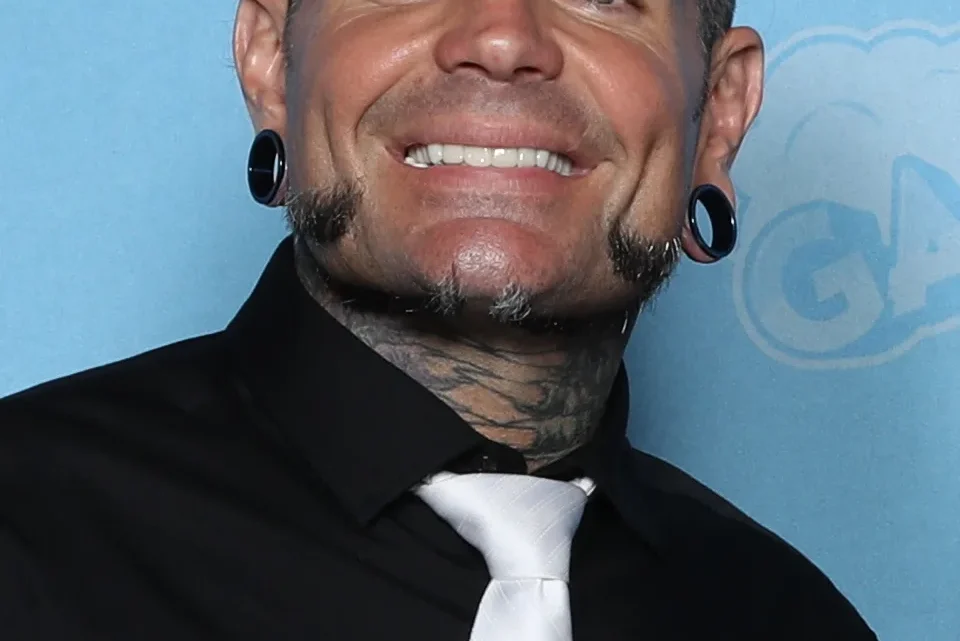 Jeff Hardy Biography: Wife, Age, Kids, Net Worth, Height, Music Albums, Career, Instagram