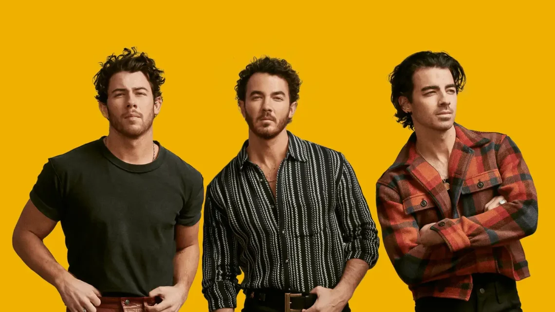 Jonas Brothers Biography: Siblings, Parents, Height, Ethnicity, Age, Net Worth, Wives, Children, Songs, Album, Real Names