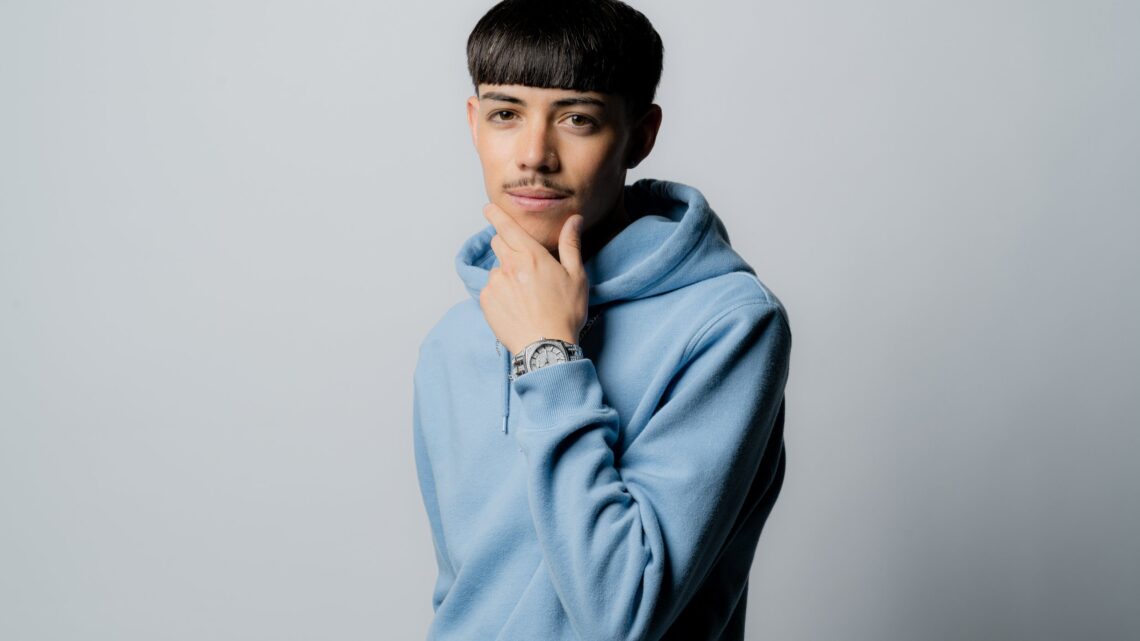 Polo González Biography: Height, Ethnicity, Age, Net Worth, Siblings, Parents, Albums, Singles, Music Video, Girlfriend Polo González Biography: Height, Ethnicity, Age, Net Worth, Siblings, Parents, Albums, Singles, Music Video, Girlfriend