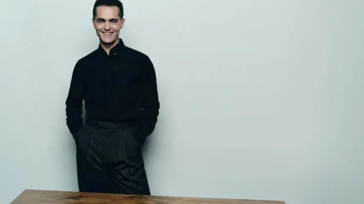 Pedro Alonso Biography: Money Heist, Age, Berlin, Net Worth, Daughter, Partner, Height, Movies, Career