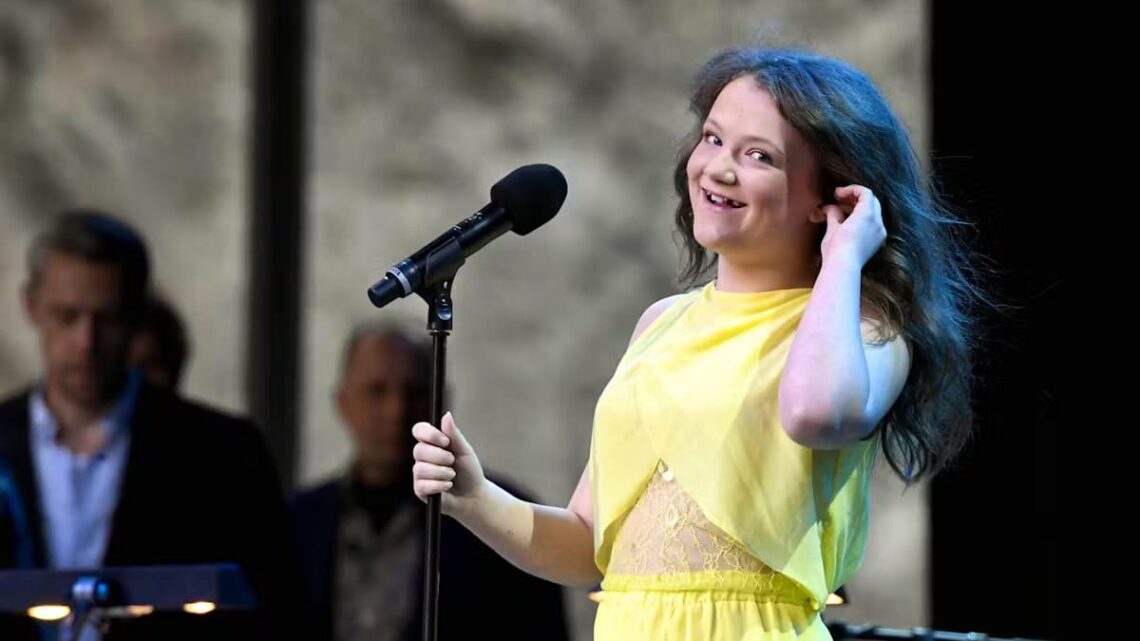 Who is Beata Thunberg? Greta Thunberg’s sister Bio: Age, Height, Parents, Net Worth, Songs, Books Who is Beata Thunberg? Greta Thunberg’s sister Bio: Age, Height, Parents, Net Worth, Songs, Books