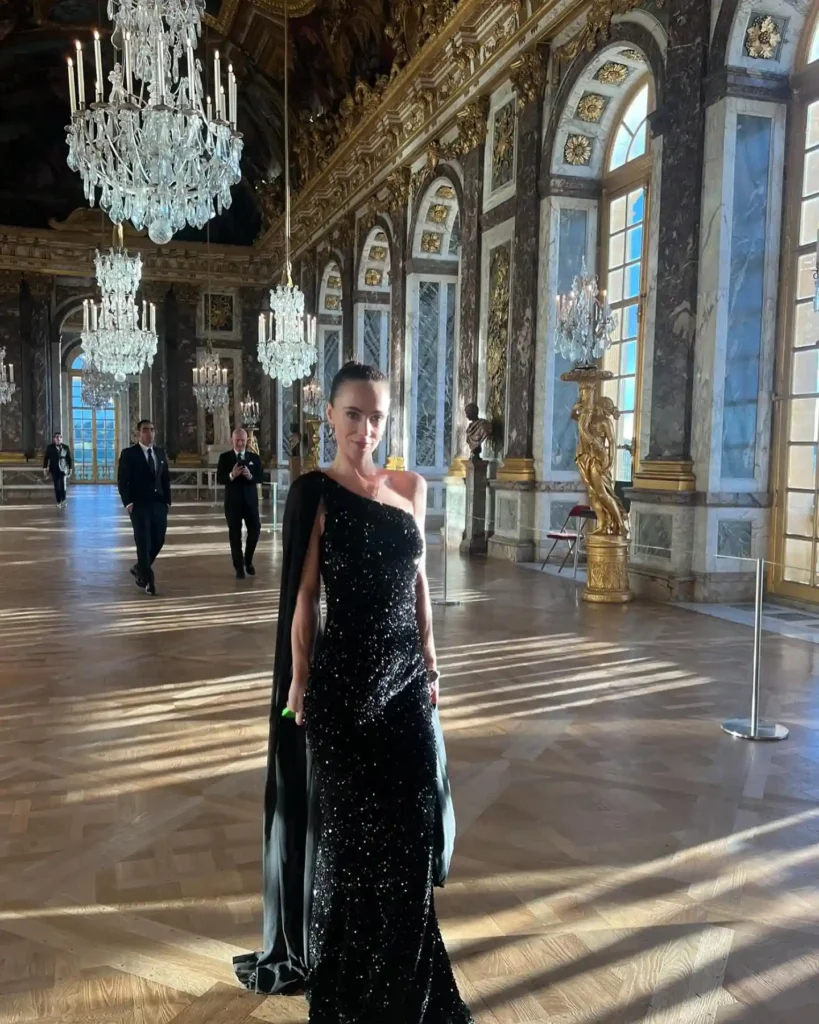 Amy Manson Biography: Films, TV Series, Height, Ethnicity, Age, Net Worth, Siblings, Parents